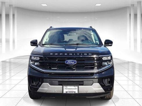 Used 2026 Ford Expedition Platinum AWD/4WD image 5