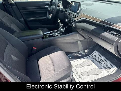 Certified 2024 Nissan Altima 2.5 SV FWD image 12