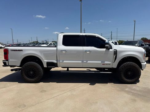 Used 2023 Ford F250 Platinum AWD/4WD image 8