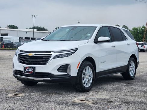Used 2024 Chevrolet Equinox LT AWD/4WD image 3