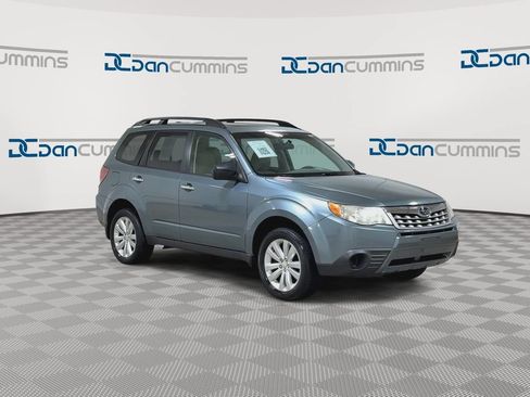 Used 2013 Subaru Forester 2.5X Premium w/ Popular Pkg 3 AWD/4WD image 2