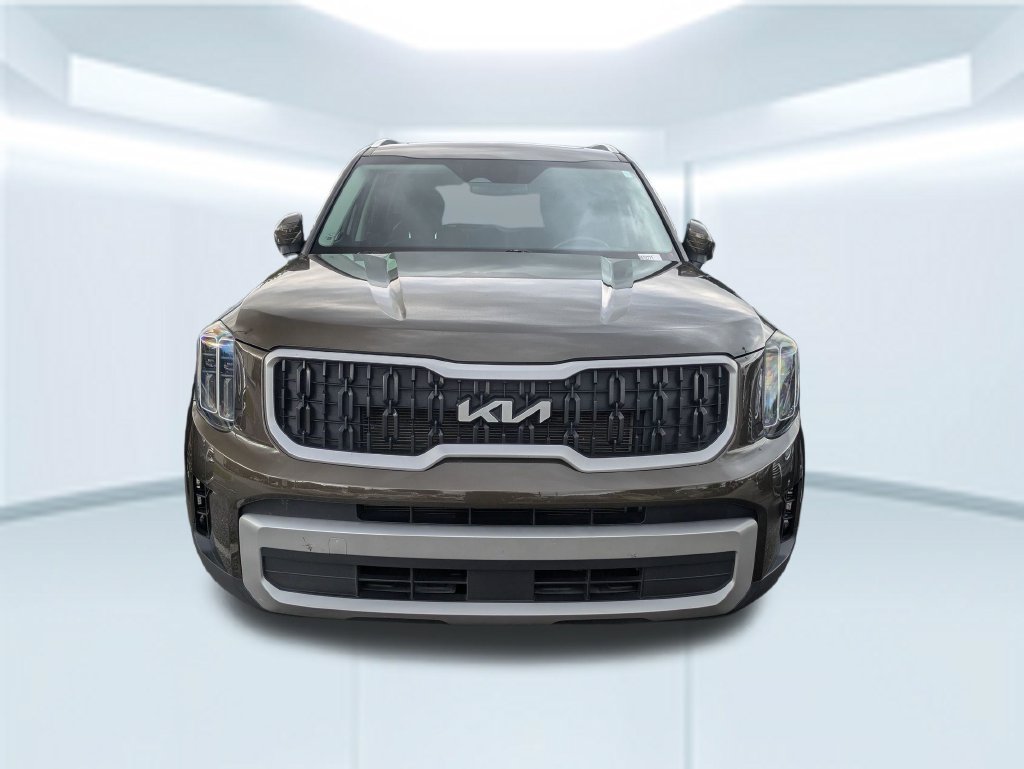 Used 2023 Kia Telluride EX w/ EX Captain's Chair Package AWD/4WD image 4