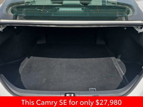 Used 2025 Toyota Camry SE FWD image 19