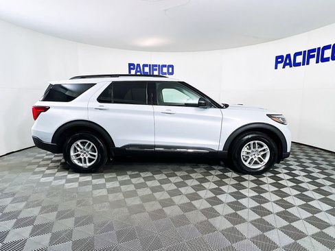 Used 2025 Ford Explorer Active image 11