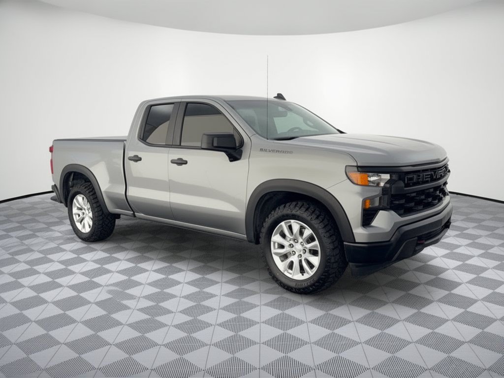 Used 2023 Chevrolet Silverado 1500 Custom RWD image 7