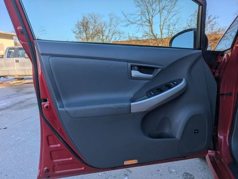 Used 2010 Toyota Prius Five image 12