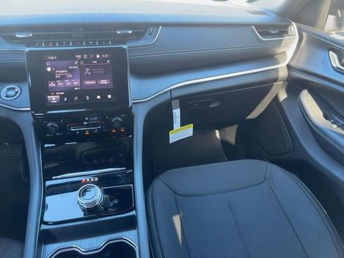 New 2026 Jeep Grand Cherokee Laredo image 25