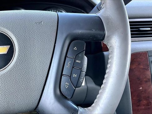 Used 2010 Chevrolet Suburban LT AWD/4WD image 17
