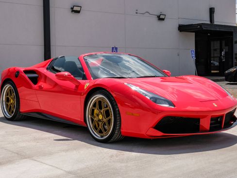Used 2017 Ferrari 488 Spider RWD image 7