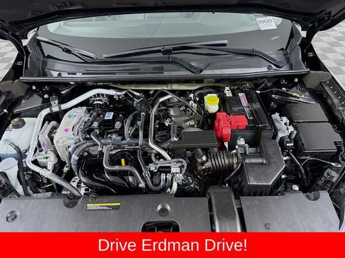 Used 2025 Nissan Sentra SR w/ SR Premium Package FWD image 30