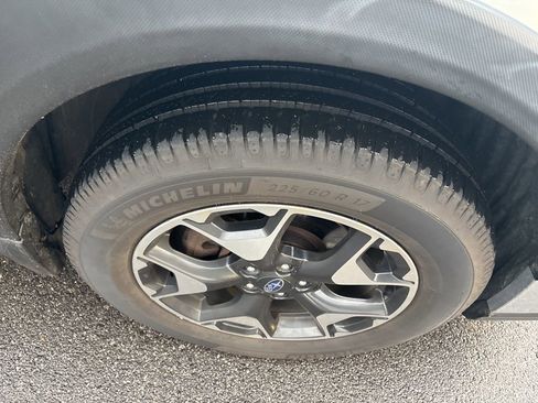 Used 2019 Subaru Crosstrek 2.0i Premium image 10