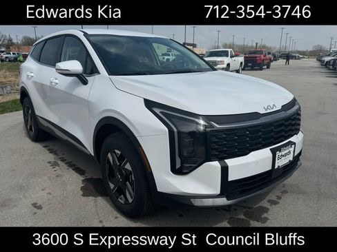 New 2026 Kia Sportage LX w/ LX Convenience Package AWD/4WD image 3