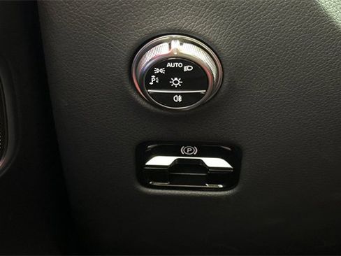 Certified 2025 Mercedes-Benz GLC 350e 4MATIC image 31