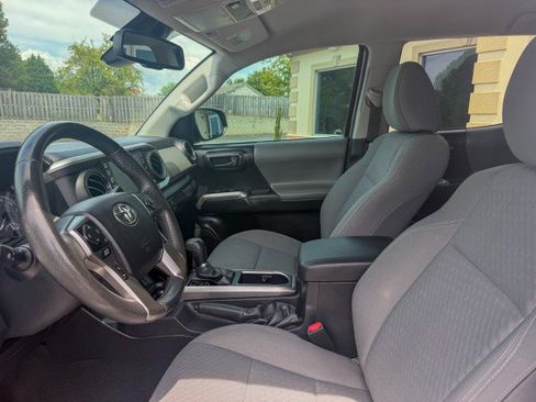 Used 2021 Toyota Tacoma SR5 RWD image 5