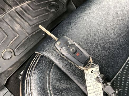 Certified 2019 Ford F250 Lariat w/ Chrome Package image 14