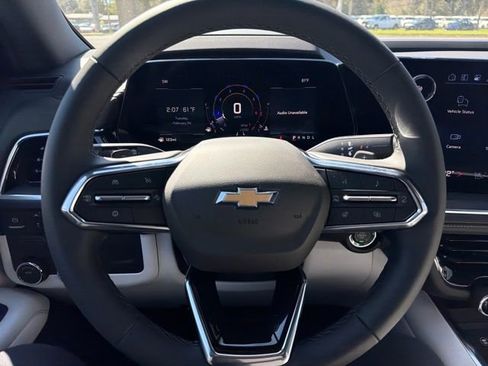 New 2026 Chevrolet Suburban Premier RWD image 29