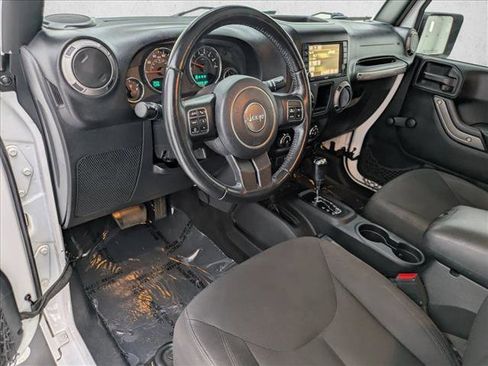 Used 2016 Jeep Wrangler Unlimited Sport w/ Connectivity Group AWD/4WD image 10