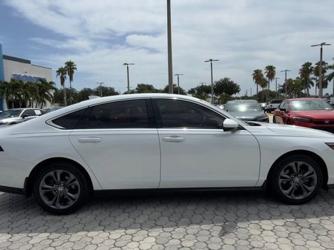 Used 2023 Honda Accord EX image 8