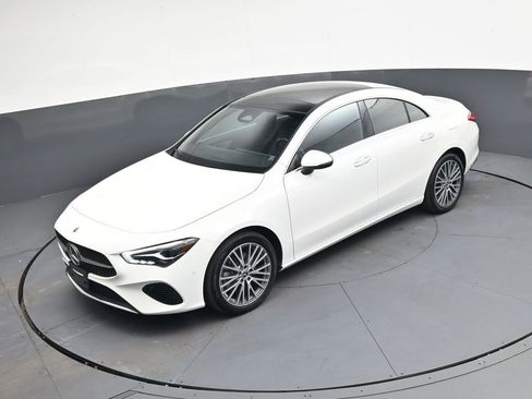 Used 2025 Mercedes-Benz CLA 250 image 32