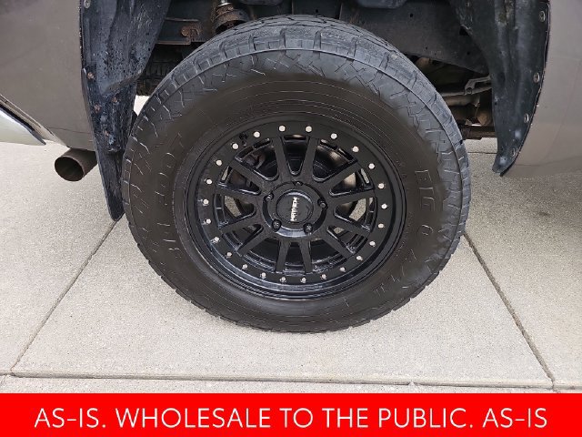 Used 2015 Toyota Tundra SR5 w/ TRD Off Road Package AWD/4WD image 38