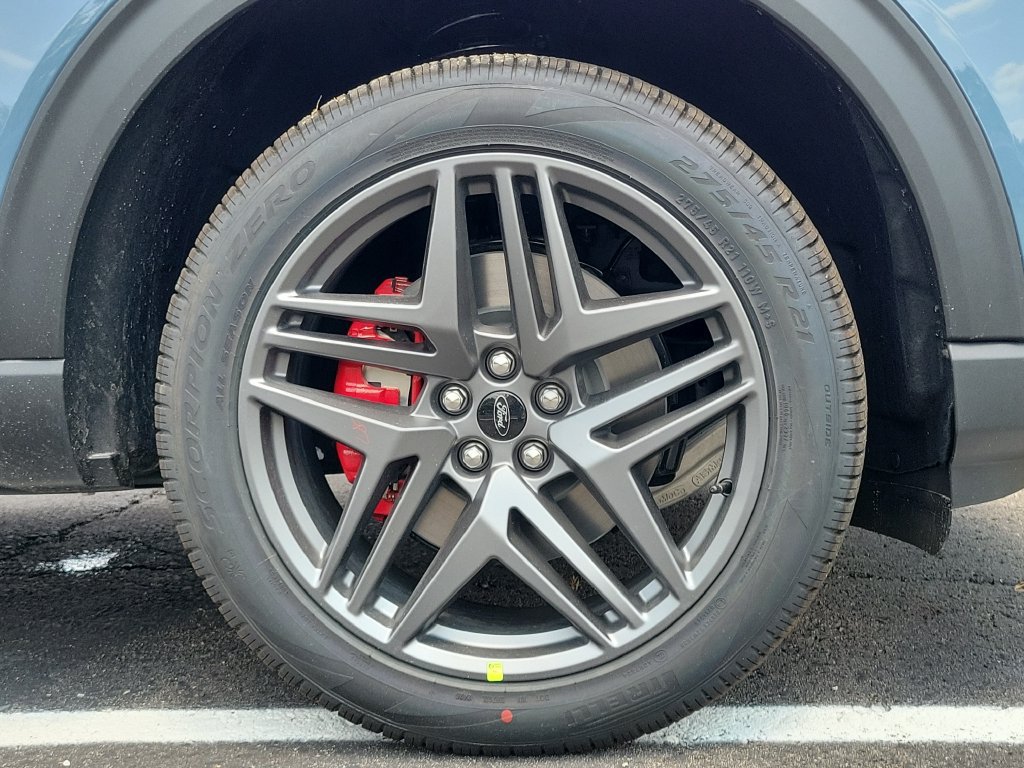 New 2026 Ford Explorer ST-Line w/ ST-Line Street Pack AWD/4WD image 9