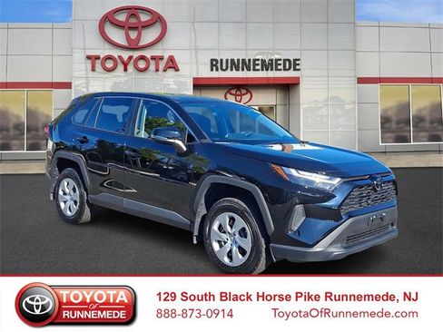 Certified 2024 Toyota RAV4 LE image 1