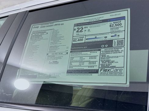 New 2025 Jeep Grand Cherokee Limited image 12