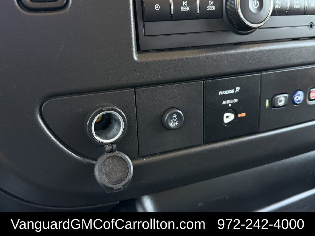 Used 2025 GMC Savana 3500 LT w/ LT Preferred Equipment Group RWD image 23