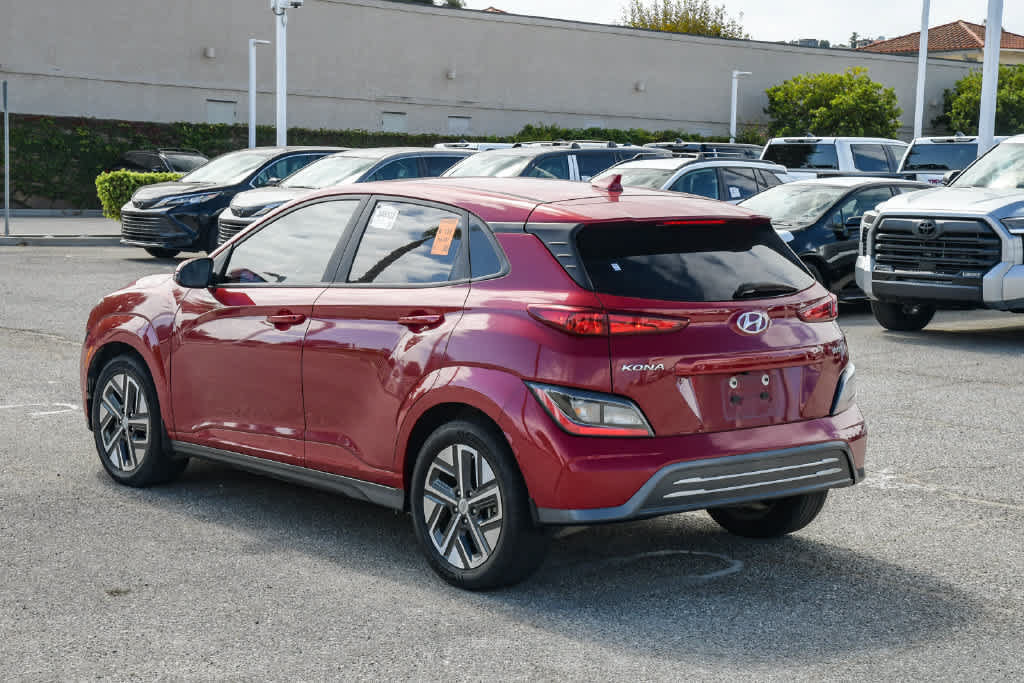 Used 2022 Hyundai Kona SEL w/ Convenience Package FWD image 8