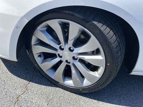 Used 2017 Chevrolet Malibu Premier w/ Premier Sun and Wheel Package image 9