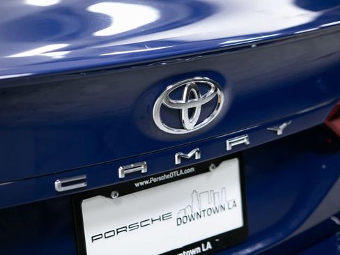 Used 2023 Toyota Camry SE image 32