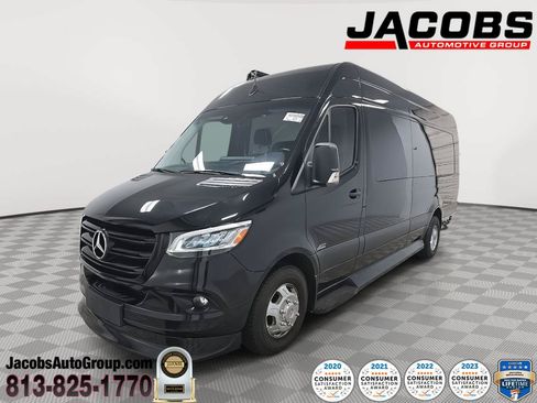Used 2023 Mercedes-Benz Sprinter 3500 image 1