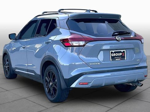 Used 2021 Nissan Kicks SR w/ SR Premium Package FWD image 12