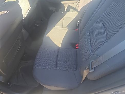 Used 2012 Hyundai Elantra GLS w/ Preferred Pkg image 11