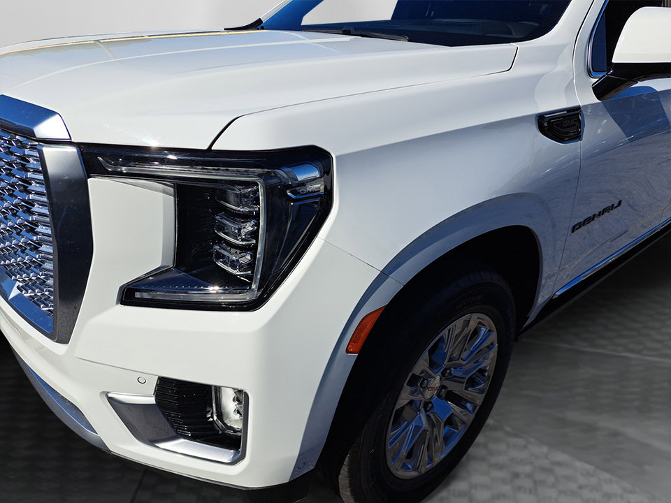 Used 2023 GMC Yukon XL Denali w/ Advanced Technology Package AWD/4WD image 22
