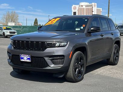 Used 2023 Jeep Grand Cherokee Altitude