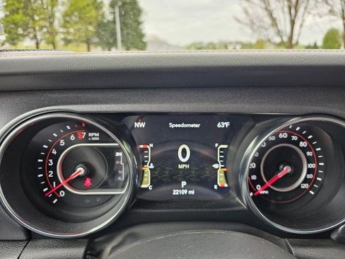 Used 2022 Jeep Gladiator Mojave w/ LED Lighting Group AWD/4WD image 23