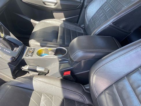 Used 2015 Ford Escape Titanium AWD/4WD image 12