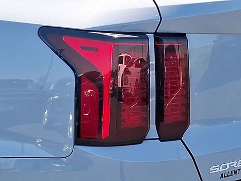 Certified 2023 Kia Sorento X-Line EX AWD/4WD image 10