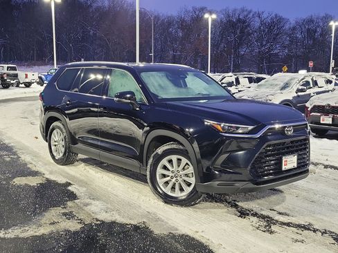 Certified 2024 Toyota Grand Highlander XLE image 31