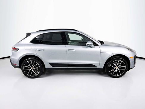Certified 2026 Porsche Macan AWD/4WD image 8