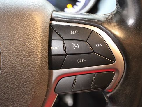 Used 2019 Jeep Grand Cherokee Altitude AWD/4WD image 35