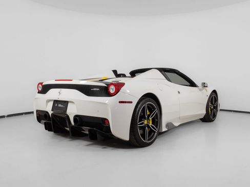 Used 2015 Ferrari 458 Speciale A RWD image 8