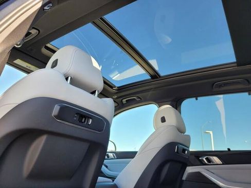 Certified 2025 BMW X5 sDrive40i w/ Premium Package image 31