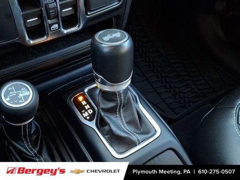 Used 2021 Jeep Wrangler Unlimited Sahara w/ Cold Weather Group image 16