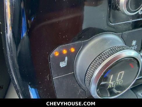 Used 2022 Toyota Highlander XLE FWD image 32