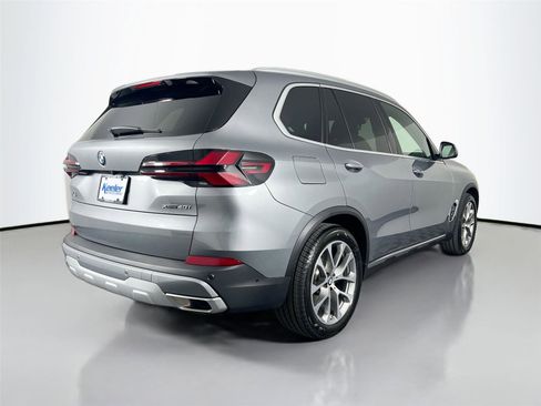 Certified 2024 BMW X5 xDrive40i w/ Premium Package AWD/4WD image 6