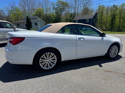 Used 2013 Chrysler 200 Limited FWD image 5