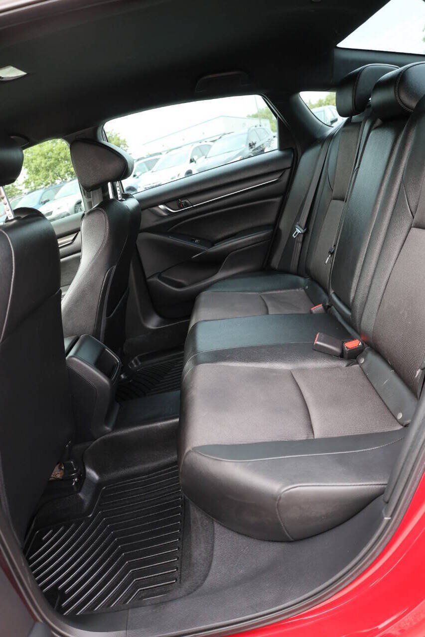 Used 2019 Honda Accord Sport image 17