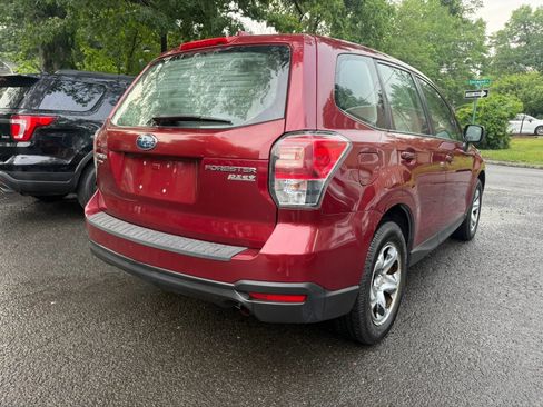 Used 2017 Subaru Forester 2.5i AWD/4WD image 4